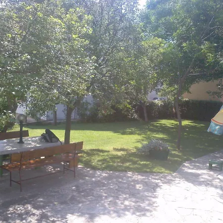 Apartmani Toni Starigrad Paklenica Exterior photo