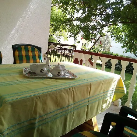 Apartmani Toni Starigrad Paklenica Exterior photo