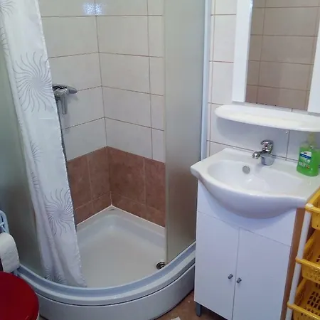Apartmani Toni Starigrad Paklenica Exterior photo